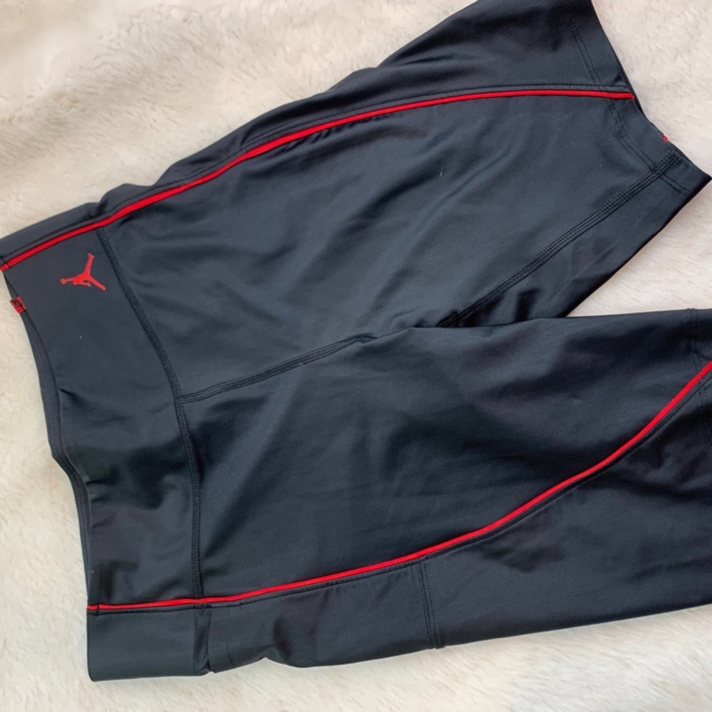 💯Authentic Jordan biker shorts
